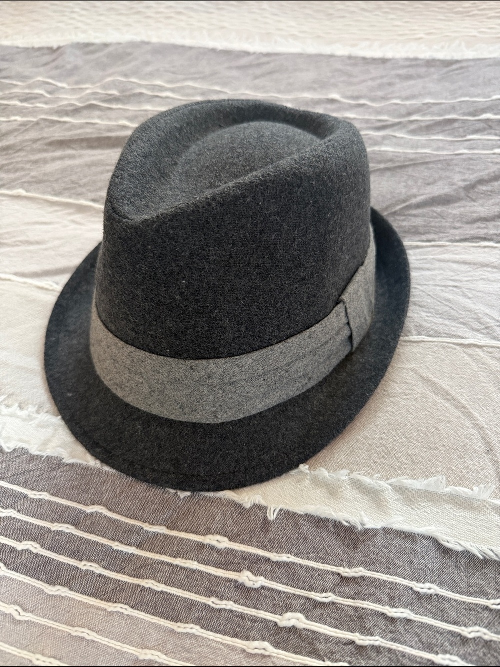 Lids Women's Dark Gray Fedora with Light Gray Band